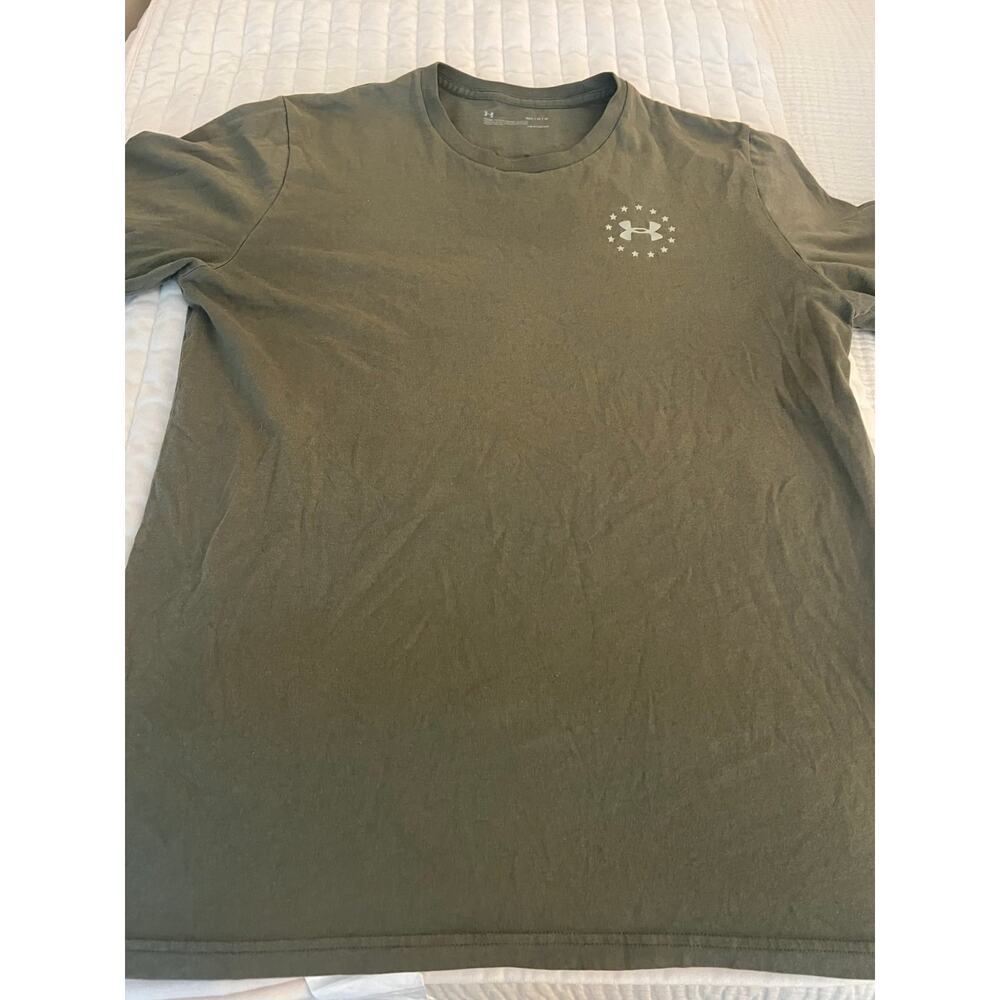 Men’s Under Armour T-shirt Medium